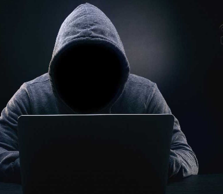 هکر کیست و چگونه هک می کند؟